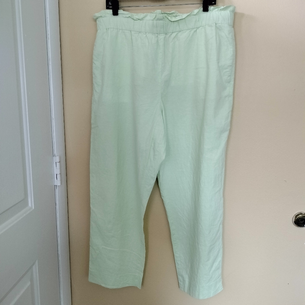 Ann Taylor Linen Blend Light Green Paperbag Waist XL Vacation Travel Comfort